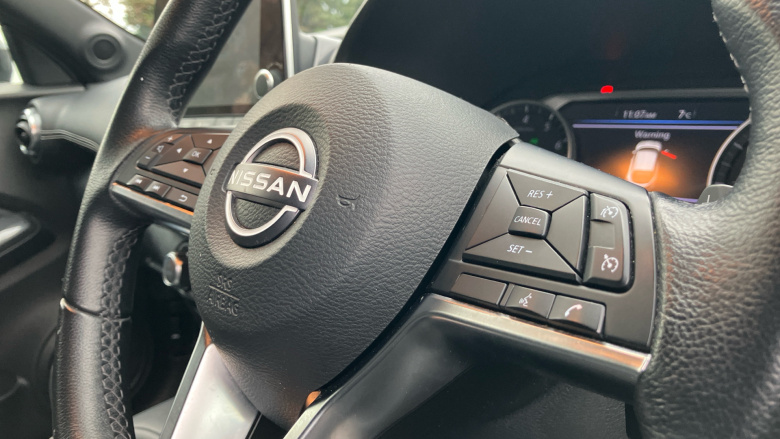 Nissan Juke 1.0 DiG-T 114 N-Connecta 5dr DCT Petrol Hatchback